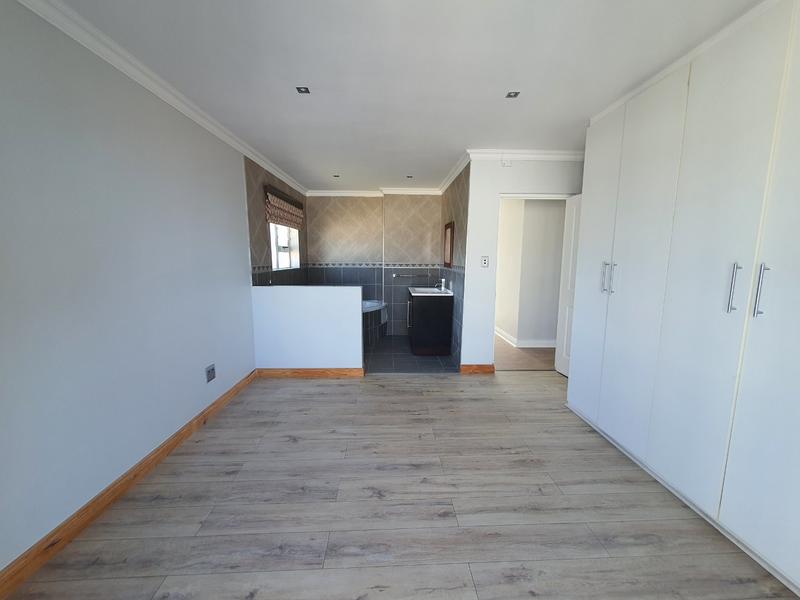 3 Bedroom Property for Sale in Dana Bay Western Cape